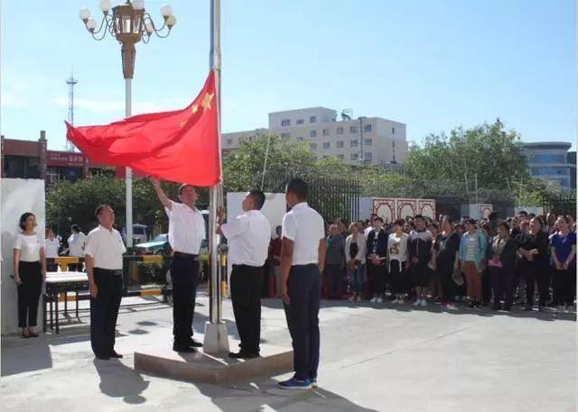 今球讲|就问你服吗?天津女排老姐姐们组团来主场给妹妹们“拔”